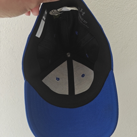 Under Armour Boys Youth Baseball Hat Cap - Picture 2 of 3